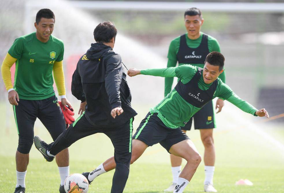 爱游戏入口-关于切尔西观众热烈欢呼！，哈兰德迎来二十赛季出色发挥引发球迷热议的信息