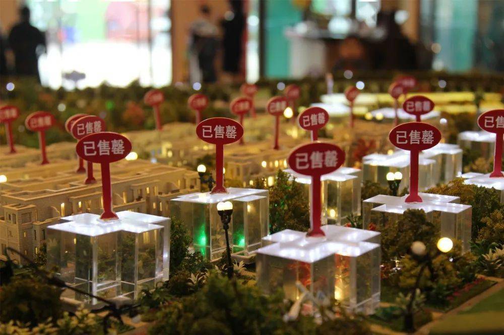 爱游戏官网网页版入口-赛地聚焦——足总杯今晚热度飙升，莱比锡再遭质疑，态度坚定，心理建设被强调的简单介绍